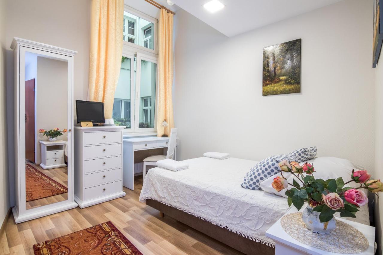 Goscinne Unikat - Self Check In Homestay Krakow